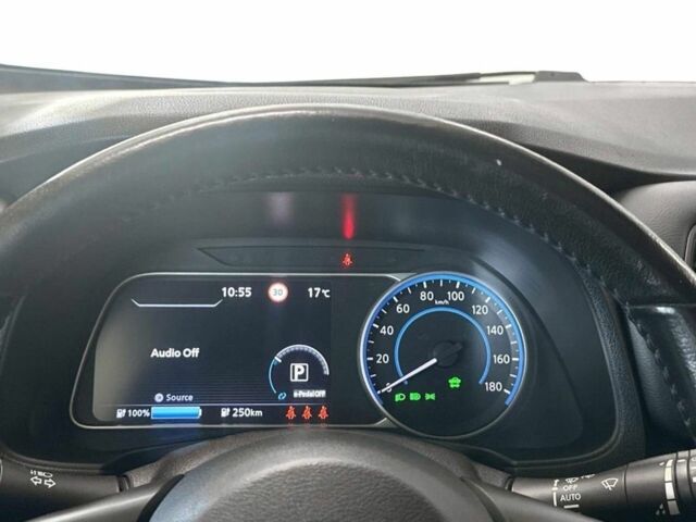 Черный Ниссан Лиф, объемом двигателя 0 л и пробегом 116 тыс. км за 12200 $, фото 2 на Automoto.ua