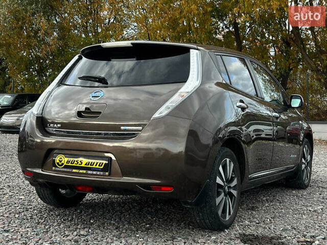 Коричневий Ніссан Ліф, об'ємом двигуна 0 л та пробігом 156 тис. км за 7999 $, фото 3 на Automoto.ua