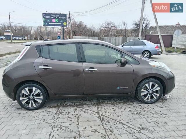 Коричневый Ниссан Лиф, объемом двигателя 0 л и пробегом 123 тыс. км за 6800 $, фото 3 на Automoto.ua