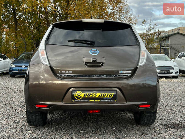 Коричневий Ніссан Ліф, об'ємом двигуна 0 л та пробігом 156 тис. км за 7999 $, фото 4 на Automoto.ua