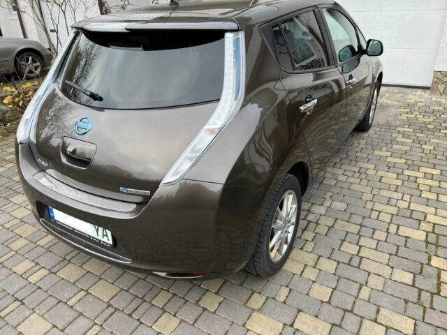 Коричневый Ниссан Лиф, объемом двигателя 0 л и пробегом 145 тыс. км за 6500 $, фото 2 на Automoto.ua