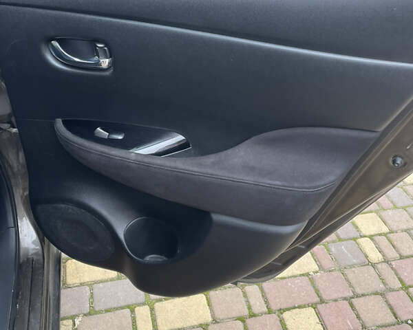 Коричневый Ниссан Лиф, объемом двигателя 0 л и пробегом 141 тыс. км за 9200 $, фото 24 на Automoto.ua