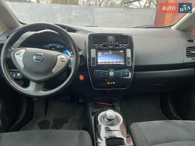 Коричневий Ніссан Ліф, об'ємом двигуна 0 л та пробігом 185 тис. км за 6500 $, фото 17 на Automoto.ua