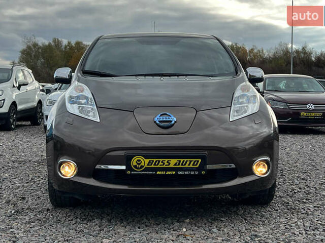 Коричневий Ніссан Ліф, об'ємом двигуна 0 л та пробігом 156 тис. км за 7999 $, фото 1 на Automoto.ua