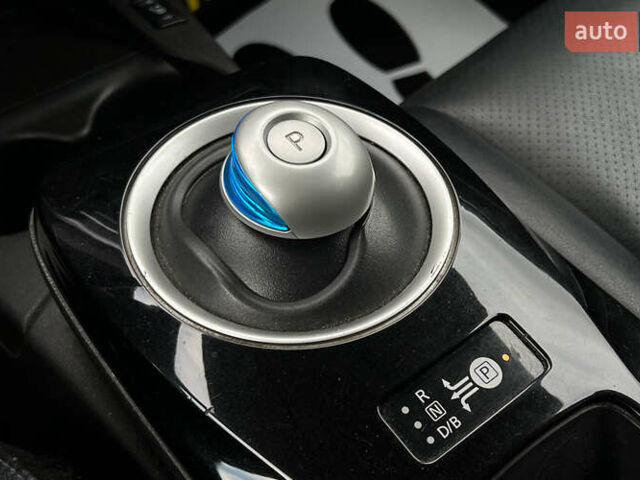 Коричневий Ніссан Ліф, об'ємом двигуна 0 л та пробігом 156 тис. км за 7999 $, фото 15 на Automoto.ua