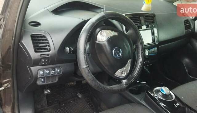 Коричневый Ниссан Лиф, объемом двигателя 0 л и пробегом 112 тыс. км за 7700 $, фото 6 на Automoto.ua