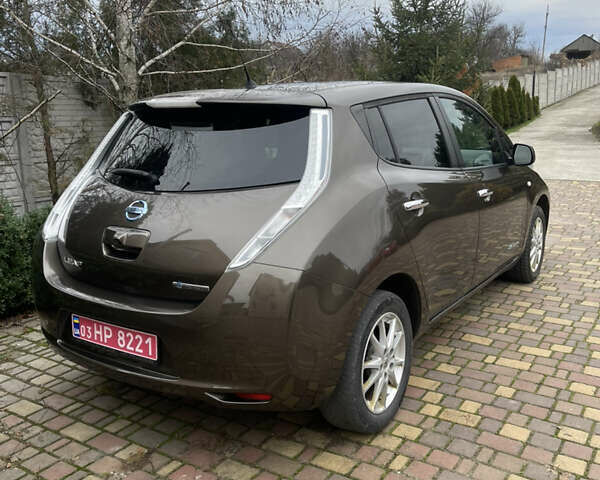 Коричневый Ниссан Лиф, объемом двигателя 0 л и пробегом 141 тыс. км за 9200 $, фото 9 на Automoto.ua