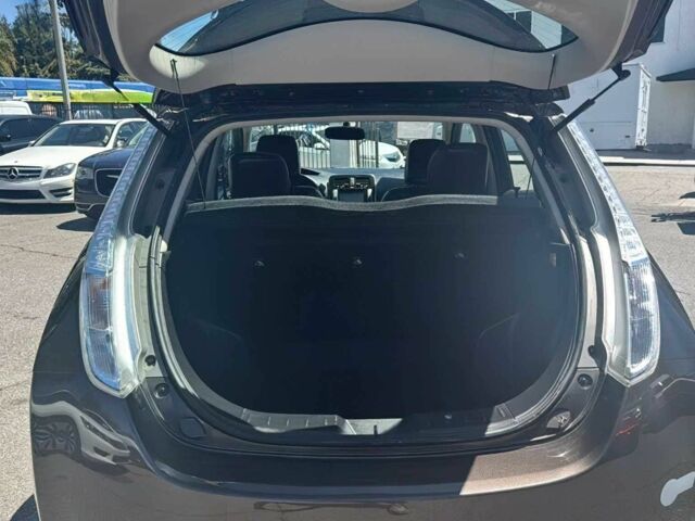 Коричневый Ниссан Лиф, объемом двигателя 0 л и пробегом 72 тыс. км за 4200 $, фото 4 на Automoto.ua