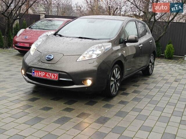 Коричневый Ниссан Лиф, объемом двигателя 0 л и пробегом 137 тыс. км за 6500 $, фото 1 на Automoto.ua