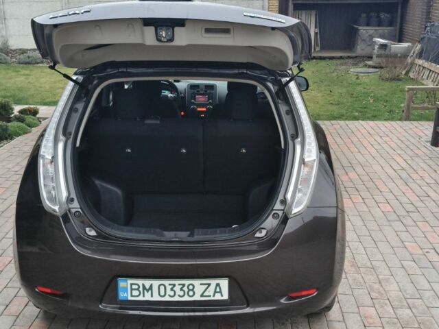 Коричневый Ниссан Лиф, объемом двигателя 0 л и пробегом 132 тыс. км за 8000 $, фото 4 на Automoto.ua