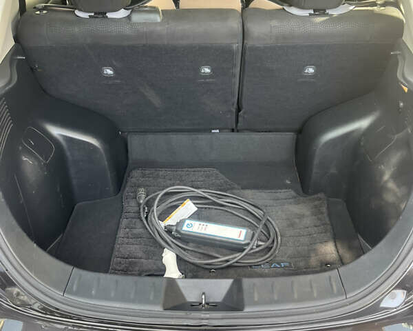 Коричневый Ниссан Лиф, объемом двигателя 0 л и пробегом 72 тыс. км за 9300 $, фото 8 на Automoto.ua