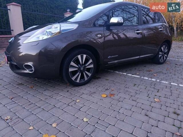 Коричневый Ниссан Лиф, объемом двигателя 0 л и пробегом 180 тыс. км за 7800 $, фото 2 на Automoto.ua