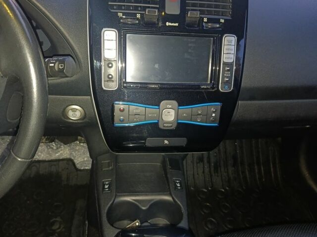 Коричневый Ниссан Лиф, объемом двигателя 0 л и пробегом 180 тыс. км за 7800 $, фото 9 на Automoto.ua