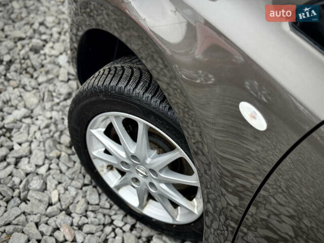 Коричневый Ниссан Лиф, объемом двигателя 0 л и пробегом 147 тыс. км за 8999 $, фото 18 на Automoto.ua