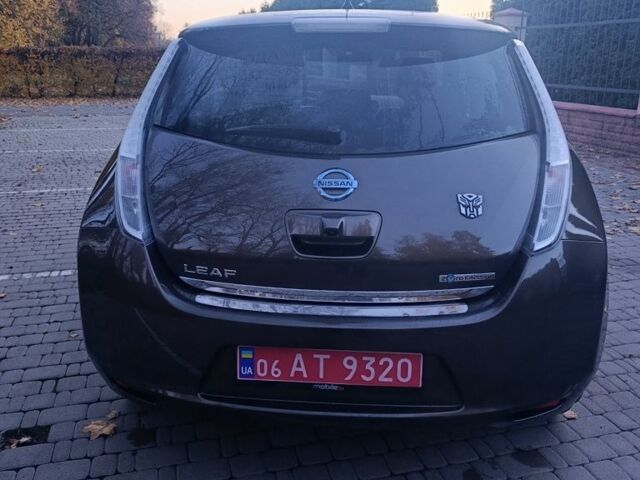 Коричневый Ниссан Лиф, объемом двигателя 0 л и пробегом 180 тыс. км за 7800 $, фото 3 на Automoto.ua