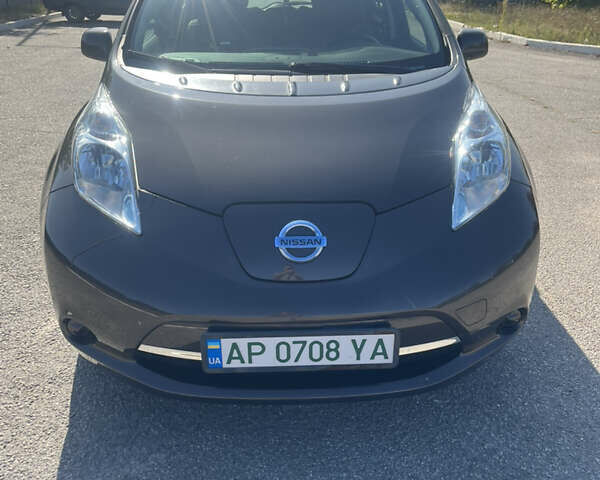 Коричневый Ниссан Лиф, объемом двигателя 0 л и пробегом 72 тыс. км за 9300 $, фото 1 на Automoto.ua