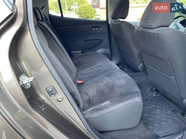 Коричневый Ниссан Лиф, объемом двигателя 0 л и пробегом 120 тыс. км за 7300 $, фото 30 на Automoto.ua