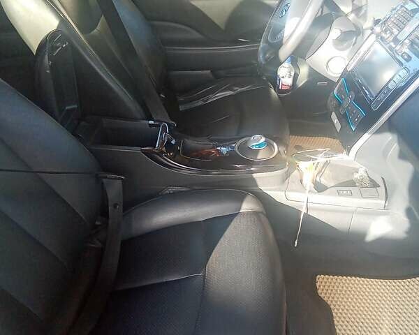 Коричневый Ниссан Лиф, объемом двигателя 0 л и пробегом 173 тыс. км за 7600 $, фото 5 на Automoto.ua