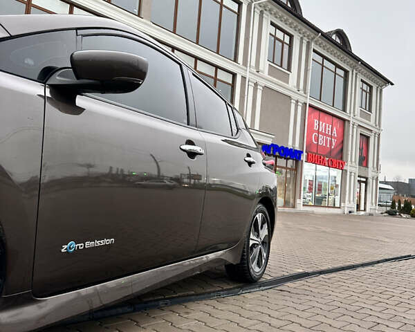 Коричневый Ниссан Лиф, объемом двигателя 0 л и пробегом 131 тыс. км за 12499 $, фото 15 на Automoto.ua