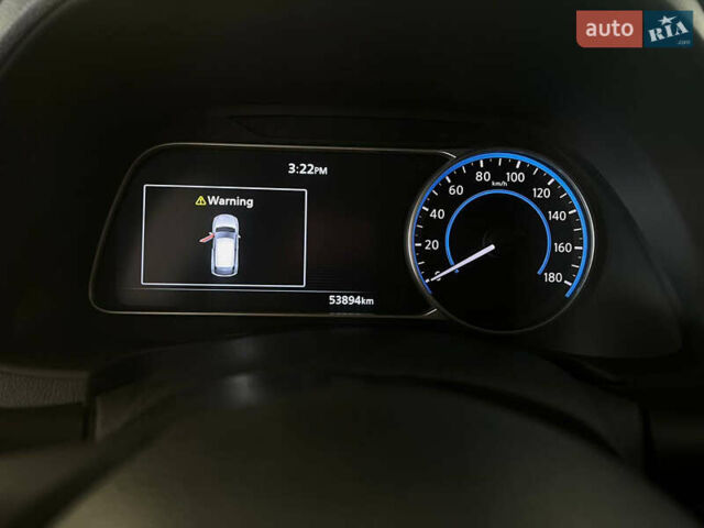 Коричневый Ниссан Лиф, объемом двигателя 0 л и пробегом 53 тыс. км за 14000 $, фото 4 на Automoto.ua