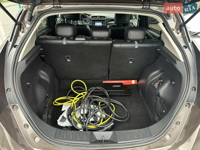 Коричневий Ніссан Ліф, об'ємом двигуна 0 л та пробігом 95 тис. км за 13200 $, фото 13 на Automoto.ua