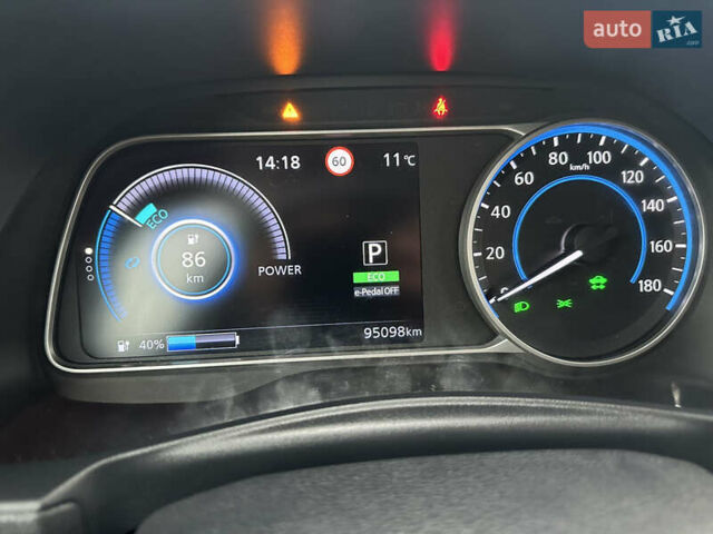 Коричневий Ніссан Ліф, об'ємом двигуна 0 л та пробігом 95 тис. км за 13200 $, фото 11 на Automoto.ua