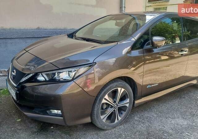 Коричневий Ніссан Ліф, об'ємом двигуна 0 л та пробігом 103 тис. км за 13500 $, фото 3 на Automoto.ua