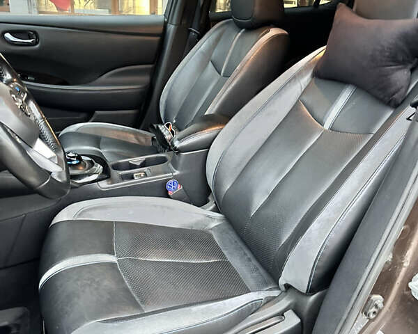 Коричневый Ниссан Лиф, объемом двигателя 0 л и пробегом 131 тыс. км за 12499 $, фото 23 на Automoto.ua