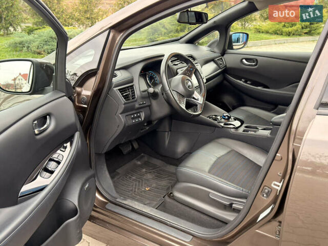 Коричневий Ніссан Ліф, об'ємом двигуна 0 л та пробігом 98 тис. км за 12500 $, фото 14 на Automoto.ua