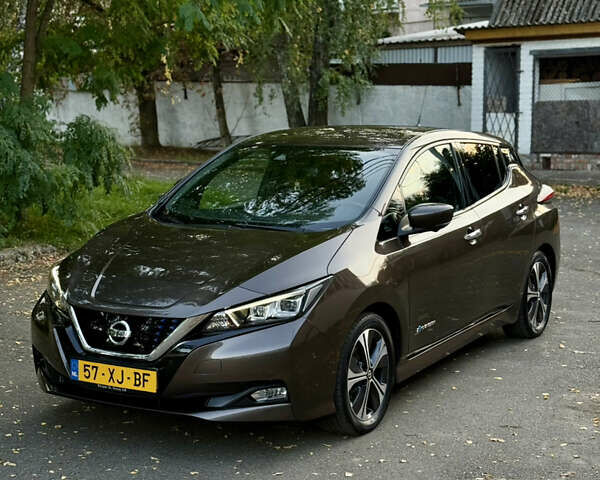 Коричневый Ниссан Лиф, объемом двигателя 0 л и пробегом 110 тыс. км за 12999 $, фото 133 на Automoto.ua