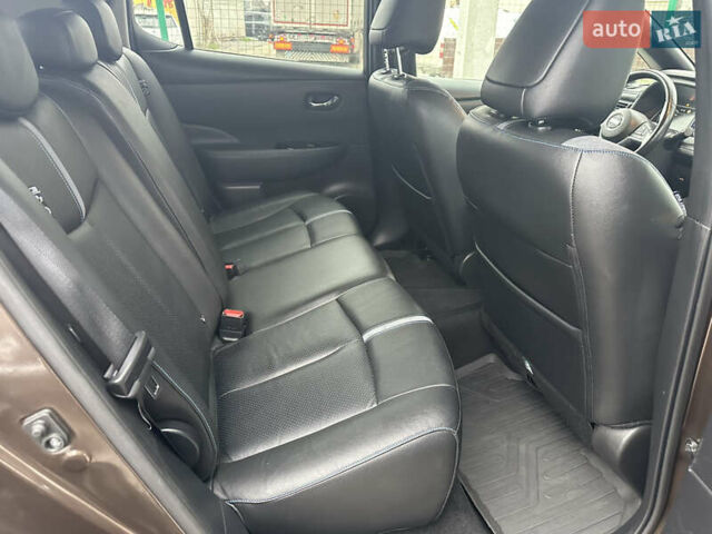 Коричневий Ніссан Ліф, об'ємом двигуна 0 л та пробігом 95 тис. км за 13200 $, фото 14 на Automoto.ua