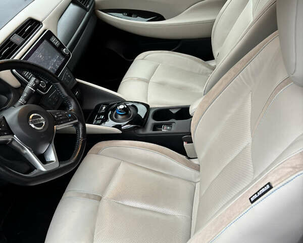 Коричневий Ніссан Ліф, об'ємом двигуна 0 л та пробігом 63 тис. км за 16892 $, фото 19 на Automoto.ua