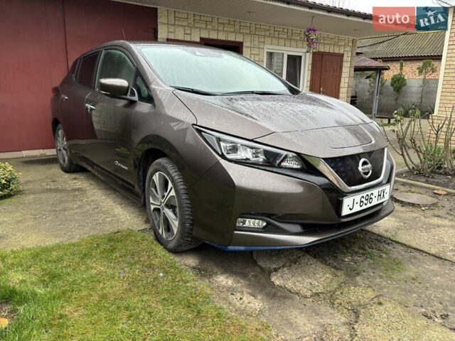 Коричневий Ніссан Ліф, об'ємом двигуна 0 л та пробігом 63 тис. км за 16892 $, фото 1 на Automoto.ua