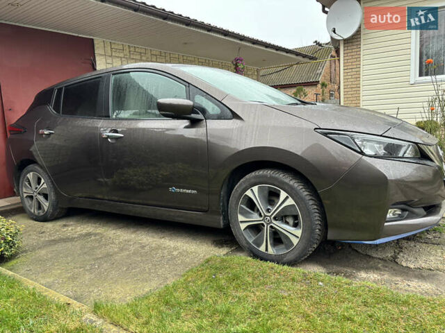 Коричневий Ніссан Ліф, об'ємом двигуна 0 л та пробігом 63 тис. км за 16892 $, фото 3 на Automoto.ua