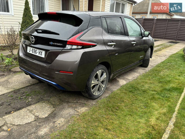 Коричневий Ніссан Ліф, об'ємом двигуна 0 л та пробігом 63 тис. км за 16892 $, фото 8 на Automoto.ua