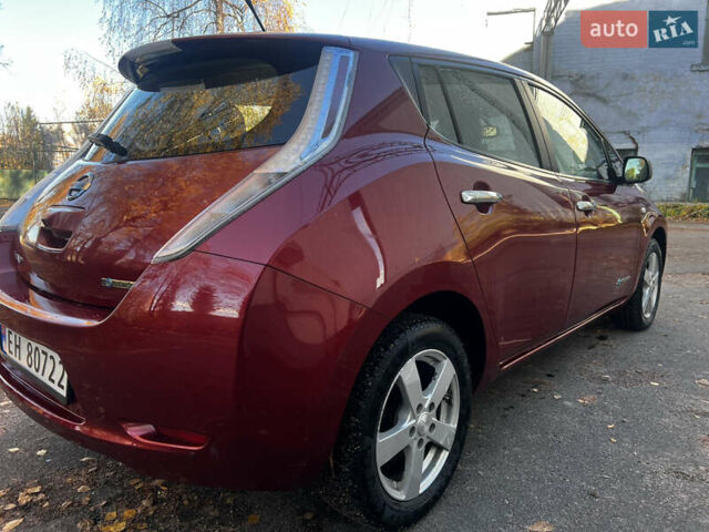 Красный Ниссан Лиф, объемом двигателя 0 л и пробегом 132 тыс. км за 4299 $, фото 6 на Automoto.ua