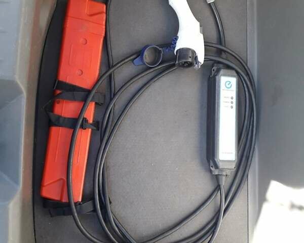 Красный Ниссан Лиф, объемом двигателя 0 л и пробегом 167 тыс. км за 5500 $, фото 2 на Automoto.ua