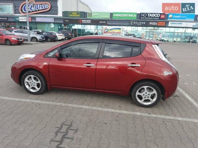 Красный Ниссан Лиф, объемом двигателя 0 л и пробегом 137 тыс. км за 3000 $, фото 24 на Automoto.ua