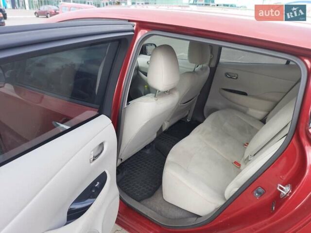 Красный Ниссан Лиф, объемом двигателя 0 л и пробегом 137 тыс. км за 3000 $, фото 29 на Automoto.ua