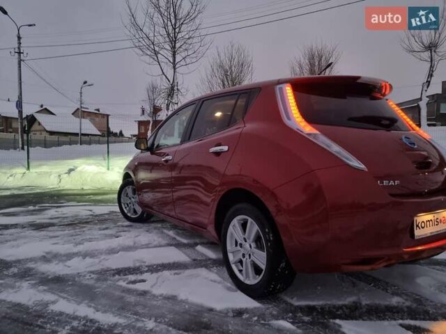 Красный Ниссан Лиф, объемом двигателя 0 л и пробегом 94 тыс. км за 5499 $, фото 42 на Automoto.ua
