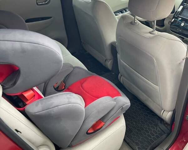 Красный Ниссан Лиф, объемом двигателя 0 л и пробегом 133 тыс. км за 6200 $, фото 3 на Automoto.ua