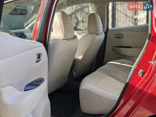 Червоний Ніссан Ліф, об'ємом двигуна 0 л та пробігом 127 тис. км за 4250 $, фото 15 на Automoto.ua
