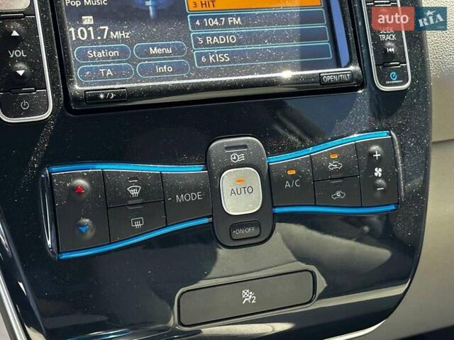 Червоний Ніссан Ліф, об'ємом двигуна 0 л та пробігом 98 тис. км за 6990 $, фото 24 на Automoto.ua