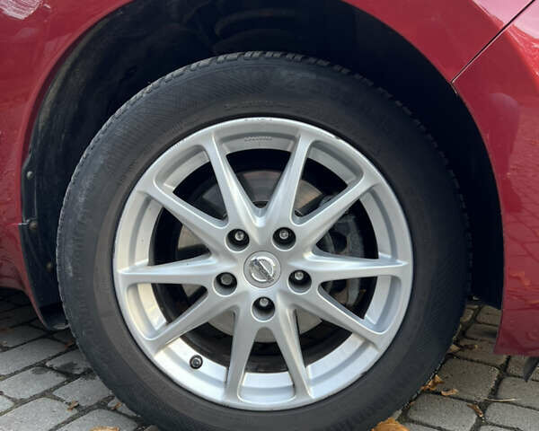 Красный Ниссан Лиф, объемом двигателя 0 л и пробегом 117 тыс. км за 4500 $, фото 10 на Automoto.ua