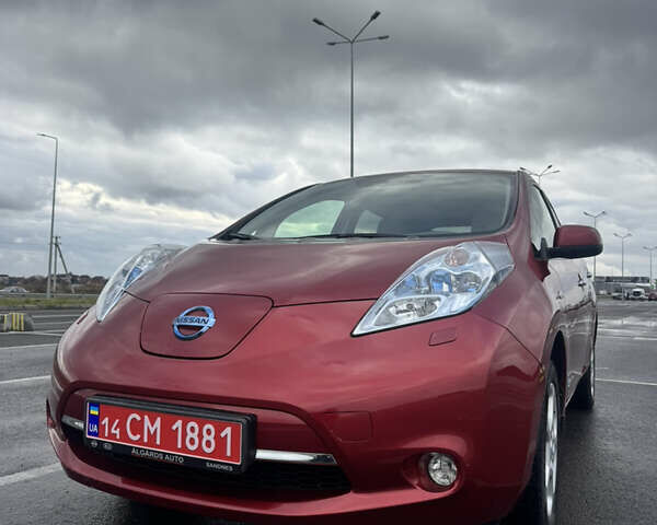 Красный Ниссан Лиф, объемом двигателя 0 л и пробегом 165 тыс. км за 4300 $, фото 1 на Automoto.ua