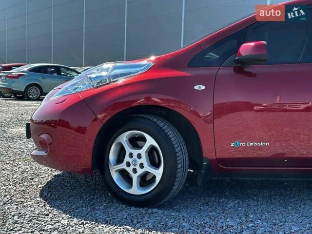 Червоний Ніссан Ліф, об'ємом двигуна 0 л та пробігом 98 тис. км за 6990 $, фото 3 на Automoto.ua
