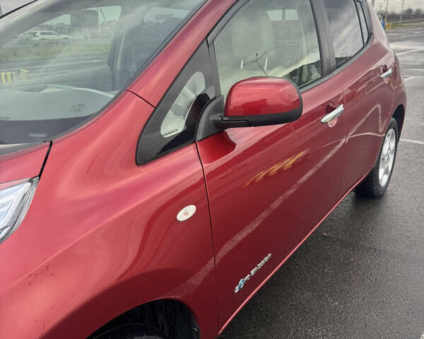 Красный Ниссан Лиф, объемом двигателя 0 л и пробегом 165 тыс. км за 4300 $, фото 27 на Automoto.ua