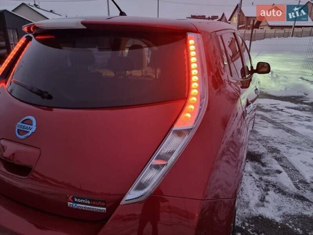 Красный Ниссан Лиф, объемом двигателя 0 л и пробегом 94 тыс. км за 5499 $, фото 43 на Automoto.ua