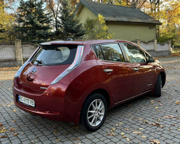 Красный Ниссан Лиф, объемом двигателя 0 л и пробегом 117 тыс. км за 4500 $, фото 4 на Automoto.ua