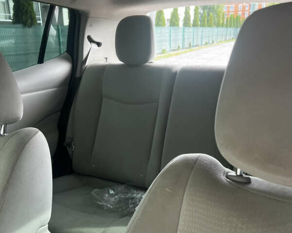 Червоний Ніссан Ліф, об'ємом двигуна 0 л та пробігом 65 тис. км за 4700 $, фото 4 на Automoto.ua